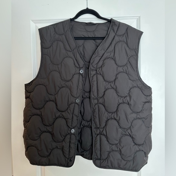 H & M vest - Picture 2 of 2
